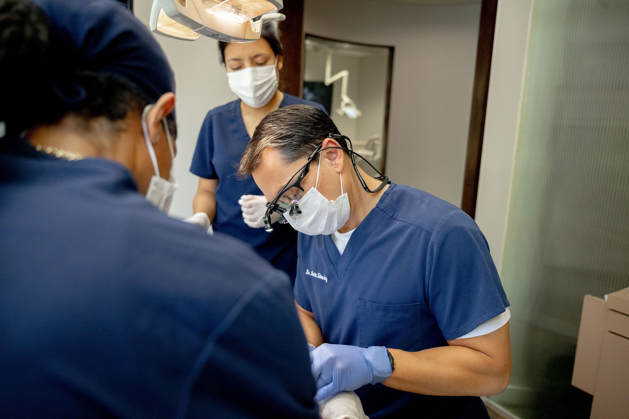 Dental surgical team collaboration